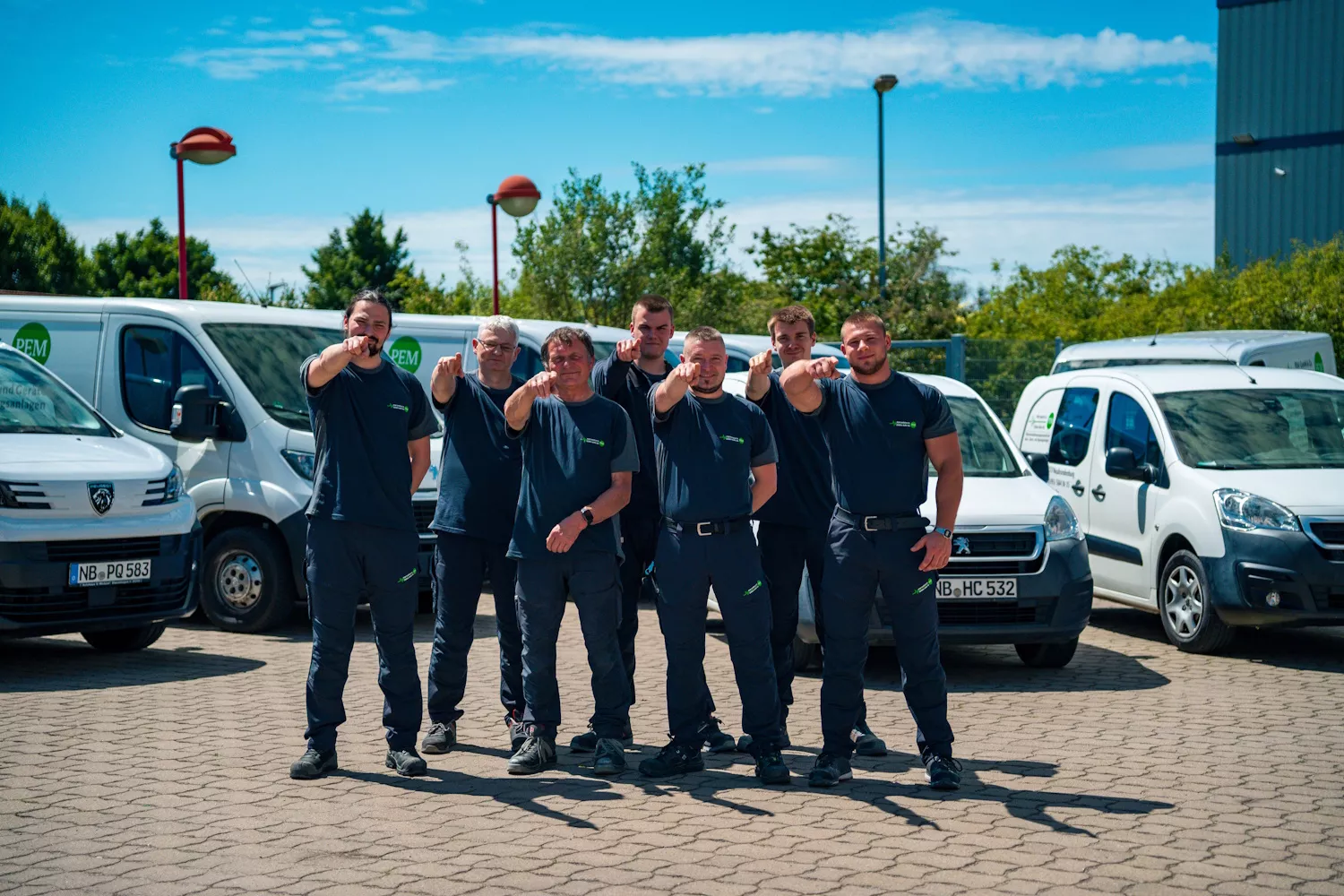 PEM GmbH & Co. Elektro Rohs KG - Teil des Mitarbeiterteams - 2