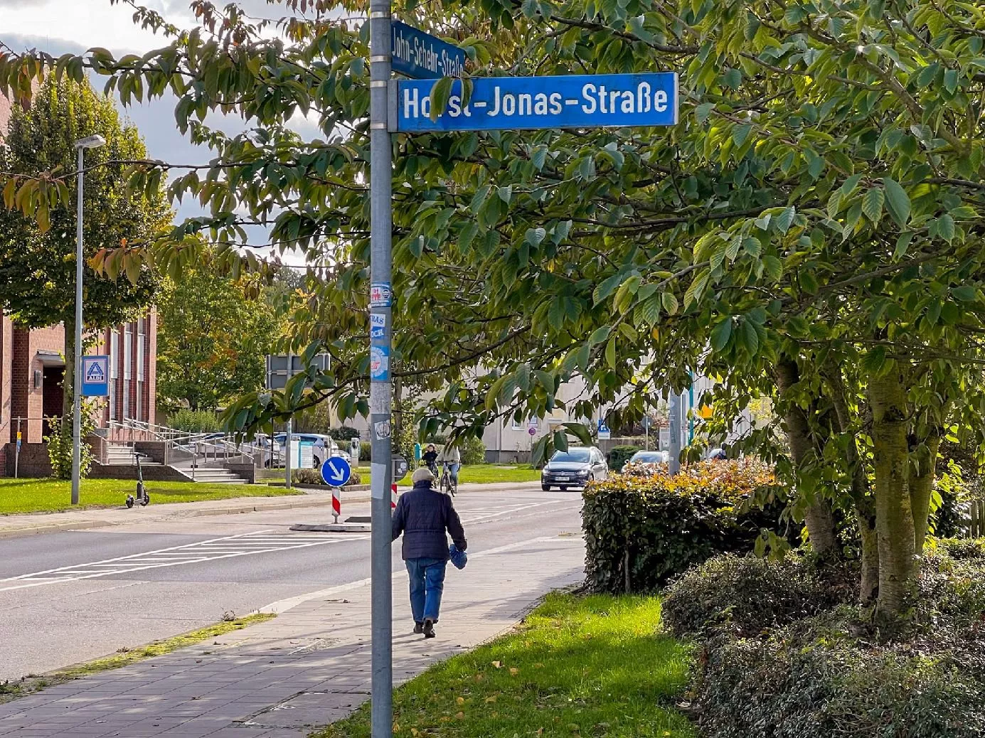 Neuwoges Neubrandenburg - Horst-jonas-Straße - PEM GmbH & Co. Elektro Rohs KG